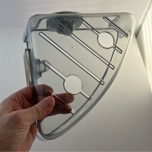 Oxo Good Grips Stronghold Suction Corner Basket Shower Organizer - Picture 5 of 11